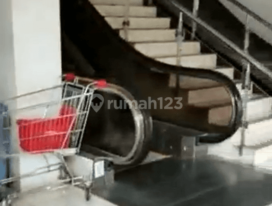 Gedung Serba Guna di Warudoyong, Sukabumi Bagus SHM 1