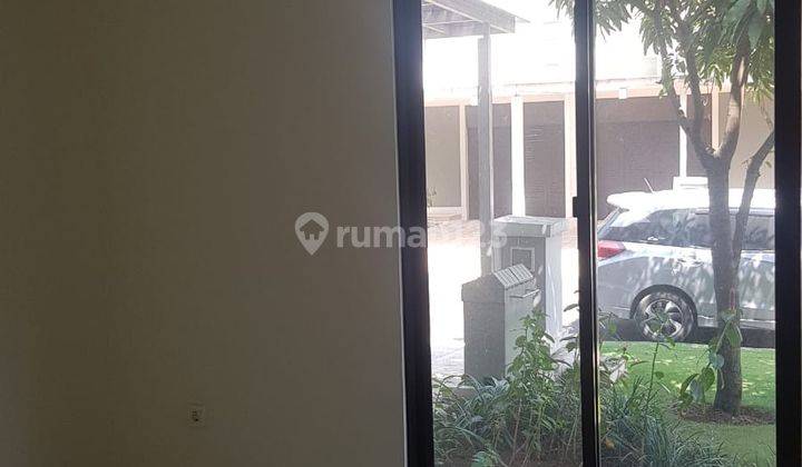 Rumah 2 Lantai Bagus SHM di Summarecon, Bandung 1