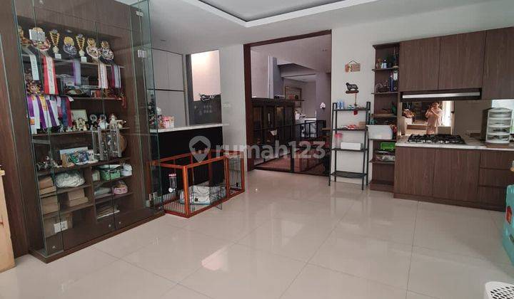 Rumah 2 Lantai Bagus Semi Furnished SHM di Mekar Wangi, Bandung 2