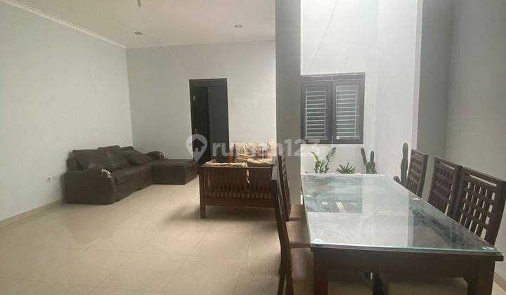 Rumah 2 Lantai Bagus Semi Furnished SHM di Mekar Wangi, Bandung 1