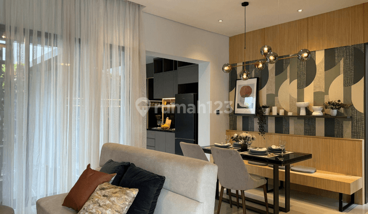 Rumah 2 Lantai Bagus SHM di Summarecon Bandung 1