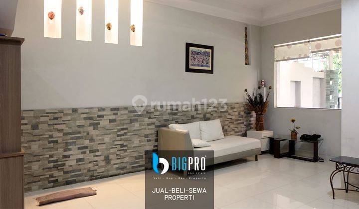 Rumah 3 Lantai Bagus Semi Furnished SHM di Setra Duta, Bandung 2