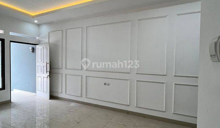 Rumah 2 Lantai Bagus Semi Furnished SHM di Pasir Luyu, Bandung 1