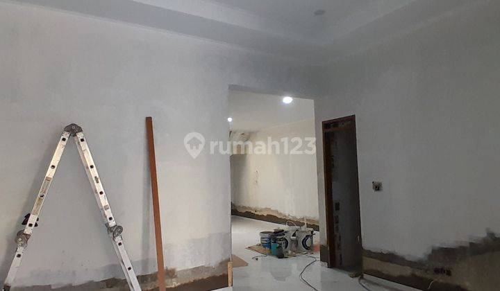 Rumah baru bernuansa scandinavian di komplek singgasana pradana 2