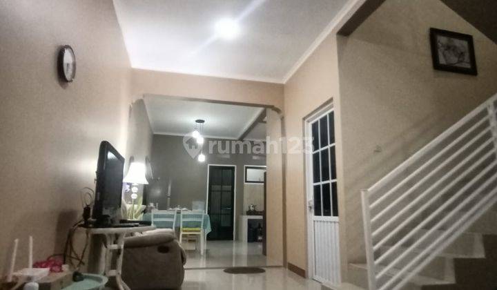 Rumah 2 Lantai Bagus SHM di Cimahi, Bandung 1