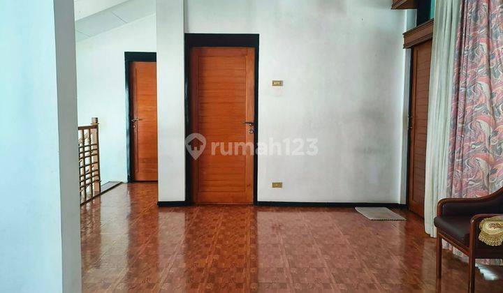 Rumah 2 Lantai Bagus SHM di Hegarmanah, Bandung 1