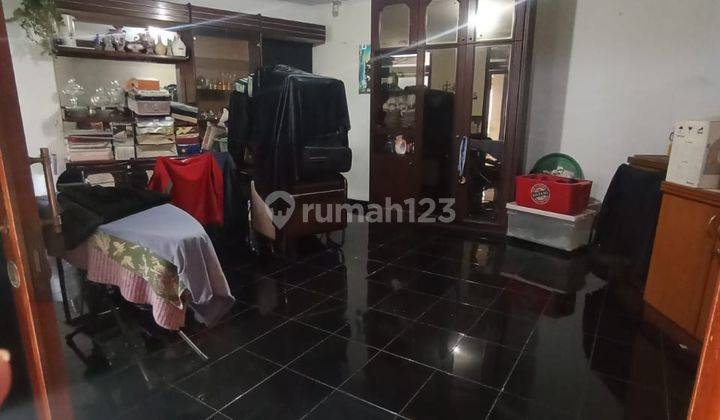 Rumah 2 Lantai Bagus Semi Furnished SHM di Budisari, Bandung 2