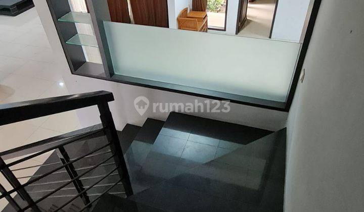 Rumah Kontrakan 2 Lantai Bagus Furnished SHM di Batununggal, Bandung 2