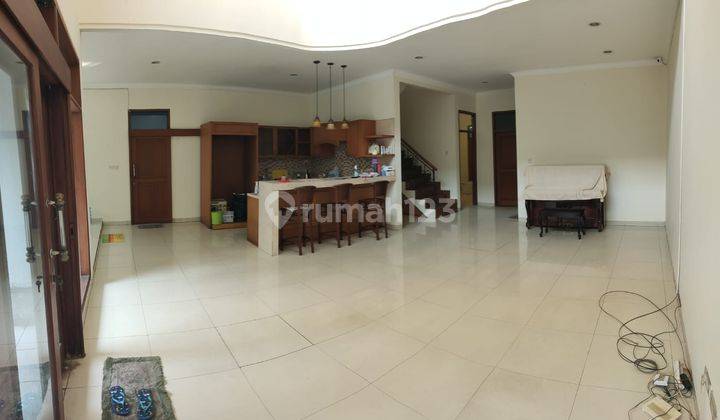 Rumah 2 Lantai Bagus SHM di Taman Sakura Indah, Bandung 2