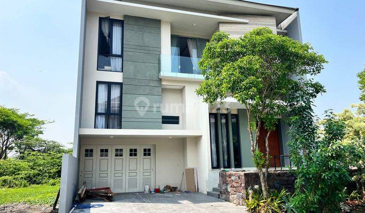 Semi Furnished Siap Huni Kawasan Citraland 2,5 Lantai 1