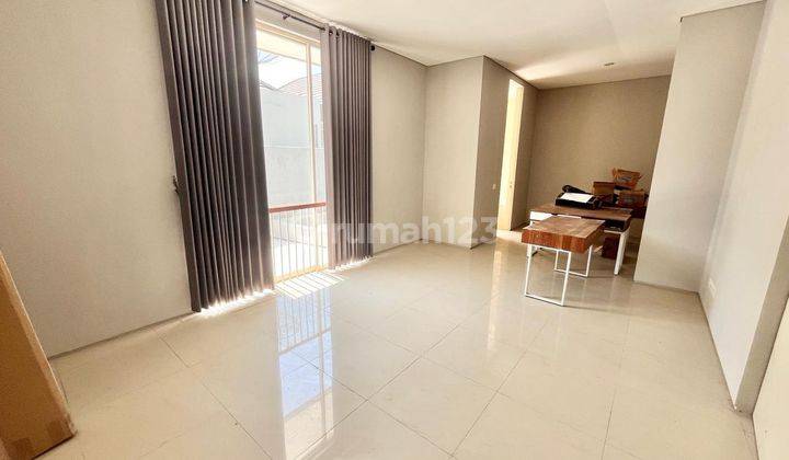 Termurah Disewakan Greenlake Citraland Semi Furnished 2 Lantai 2