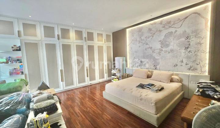 Araya Phase 1 Tropical Design 2.5-Story Building Near MERR Galaxy Mall Darmahusada Pakuwon City Araya Phase 1 Tropical Design 2.5-Story Building Near MERR Galaxy Mall Darmahusada Pakuwon City