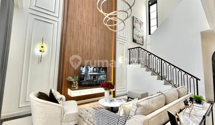 3 Lantai Sebelah Graha Siap Huni Incl Furnished Lokasi Depan Taman Jalan Lebar 2