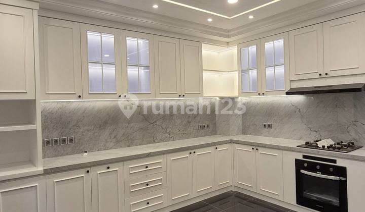 DIJUAL RUMAH Terdekat ke Roca Graha Family New Classic Mewah 2