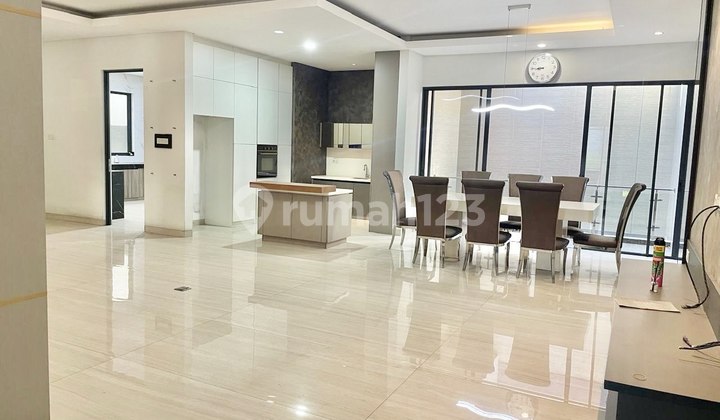 CitraLand North Emerald Mansion 4 floors Near Pakuwon Mall Graha Pakuwon 2