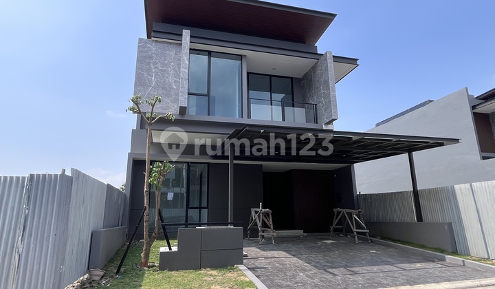 Luxury Home in Citraland 2 Floors with Rooftop Near Pakuwon Mall