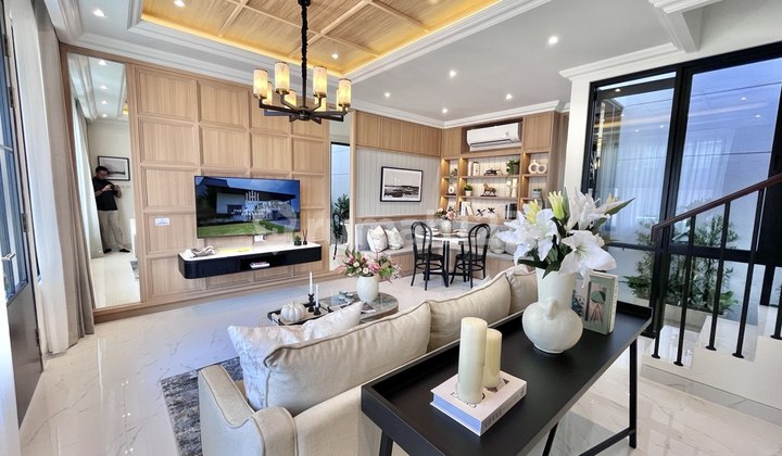 Width 9 Meters in the HR Muhammad Dian Istana Mayjen Sungkono area near Graha Famili