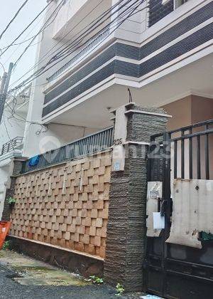 Rumah sewa 4 Km Tidur dkt kampus, mall di Tanjung Duren. 16168 1
