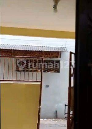 Rumah Sewa Semi Furnished, Akses Mudah di Tanjung Duren. 16117 1