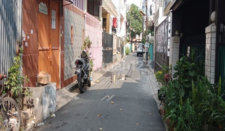 Rumah Baru Gress dkt kampus mall stas. Transjak di Grogol. 15607 Rumah Baru Gress dkt kampus mall stas. Transjak di Grogol. 15607