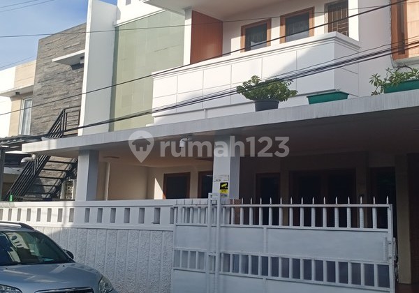 Rumah Asri Lingkungan Aman Tenang, Bebas Banjir di Meruya. 20403 Rumah Asri Lingkungan Aman Tenang, Bebas Banjir di Meruya. 20403
