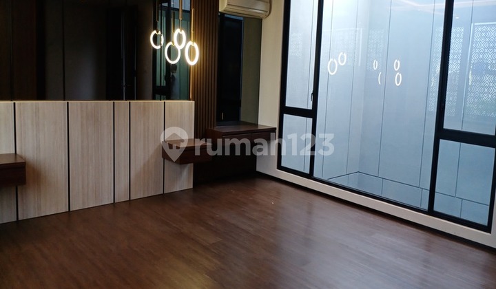 Rumah Mewah Ada Lift, Blok Elite.dan. tenang di Puri Indah. 20018 2