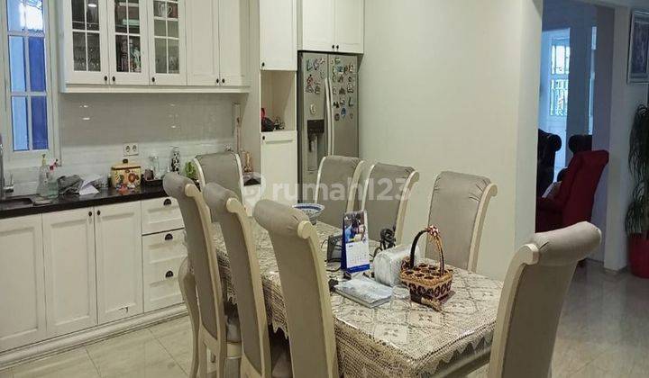 Disewakan Rumah Tinggal Mewah , Kawasan Elite, Full Furnished, 2 Lantai di Kemanggisan, Jakarta Barat ga15803 hr  5