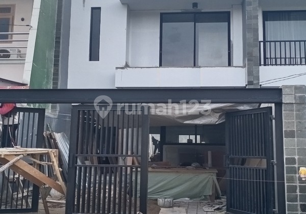 Rumah Bagus 2Lt Hadap Timur lingk. nyaman di Meruya. 20459 Rumah Bagus 2Lt Hadap Timur lingk. nyaman di Meruya. 20459