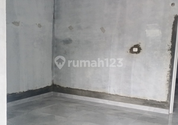 Rumah Bagus 2Lt Hadap Timur lingk. nyaman di Meruya. 20459 2
