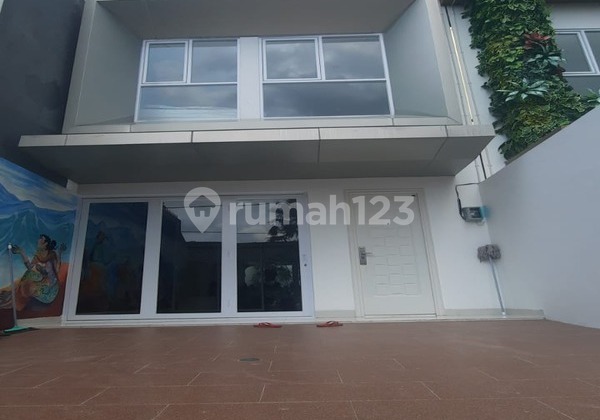 Rumah Artistik, Bisa Utk Kantin, Kantor, di Meruya Utara . 20478 Rumah Artistik, Bisa Utk Kantin, Kantor, di Meruya Utara . 20478