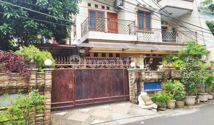 Rumah Siap Huni, Strategis, Harga Murah di Slipi. 20498 Rumah Siap Huni, Strategis, Harga Murah di Slipi. 20498