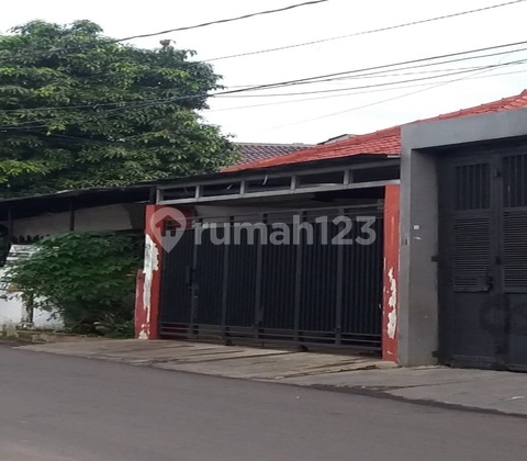 Rumah Siap Huni Lokasi Strategis dkt kampus di Kemanggisan. 15900