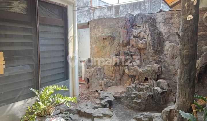 Rumah . lingk. Nyaman Dan Aman dlm komplek di Kebon Jeruk. 20528