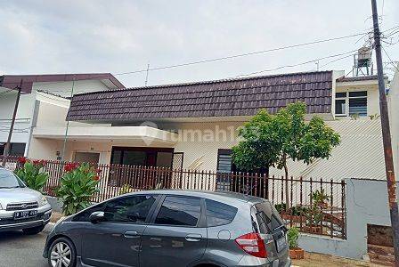 Rumah Dlm Komp. Lingk Tenang Dan Asri di Kemanggisan. 20558 1