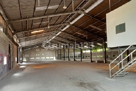 Gudang Ex Pabrik Luas 5000m2 Dekat Akses Toll di Tangerang. 20589 Gudang Ex Pabrik Luas 5000m2 Dekat Akses Toll di Tangerang. 20589