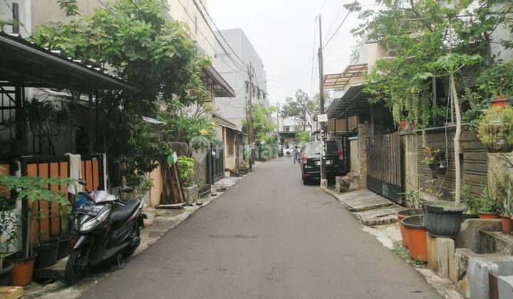 Rumah Bbs Banjir Tenang, Aman, One Gate di Tanjung Duren. NE3858  1