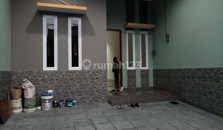 Rumah Baru Plafon 4m, Kwalitas Bangunan Bagus di Duri Kepa. 14561 2