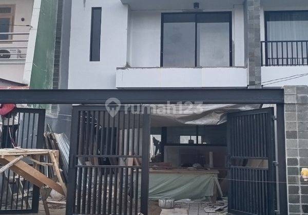 Rumah Baru Gress 2lt Hdp Timur,, Aman Dan Tenang di Meruya. 20459 1