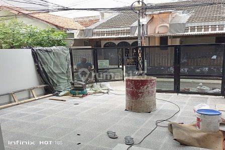 Rumah Gress Dijual, Bbs Banjir , Lingk Tenang di Duri Kepa. 16000 2