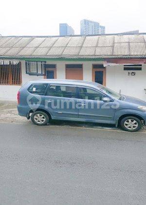 Rumah dkt pasar, jln raya, bs utk usaha di Tanjung Duren. 20281 2