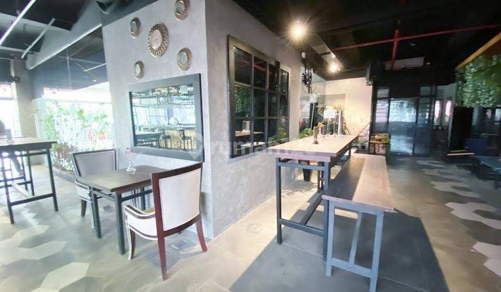 Hotel Plus Restoran, Cafe Dkt Stasiun Dan Pasar di Senen. 20272 2