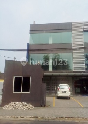 Ruko gandeng 3,5 lt baru siap pakai lbr jln 3 mobil di Kebon Jeruk. NE3400 