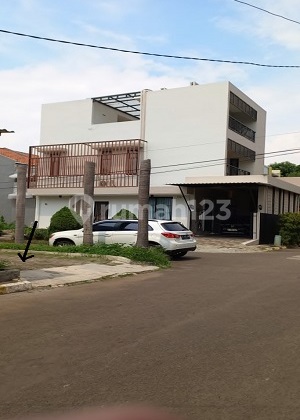 Rumah hoek baru renovasi lingk. tenang di Metro Permata. 16166