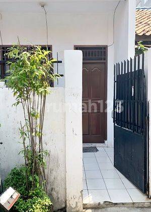 Kost Putri Aktif Kamar Penuh. Dekat Rs di Tanah Abang. 16098 2