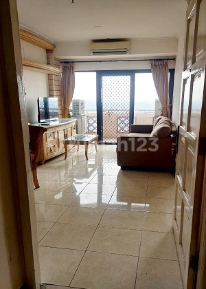 Puri Garden Apartment, 3 Bedrooms, corner position, furnished, facing the main road. 16029