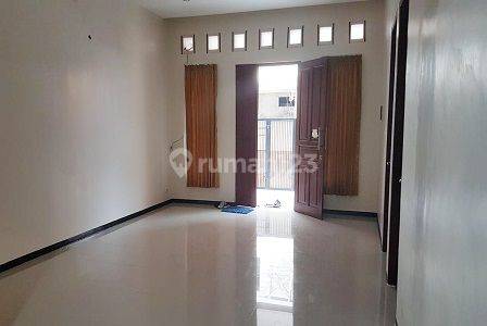 Rumah Bagus 5KT Bs Utk Online, Lingk.tenang di Kemanggisan. 16106 1