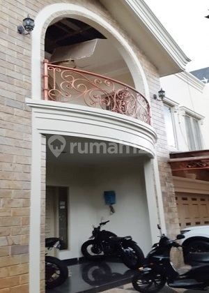 RUMAH MEWAH LINGKUNGAN BAGUS SIAP NEGO DI TAMAN ARIES. 15538 1
