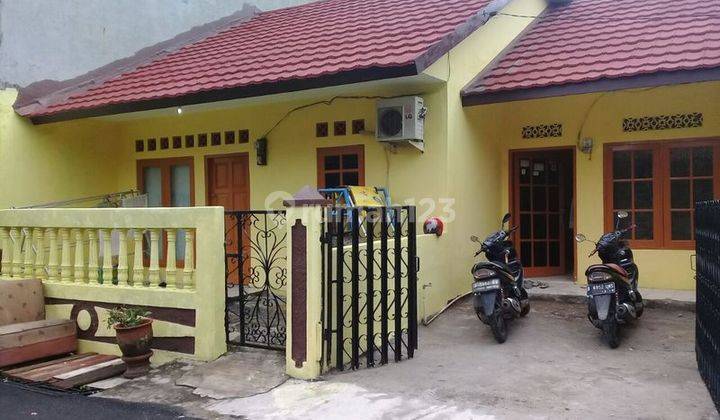 Rumah sederhana dalam komplek dngn 2 kamar tidur di Meruya. 15812 1