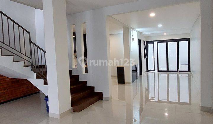 Rumah Scandinavian Newly Renovated di Pondok Kelapa 1