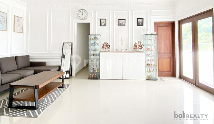 Splendid European Elegance In This Four-Bedroom Villa In Uluwatu - 2339 -A